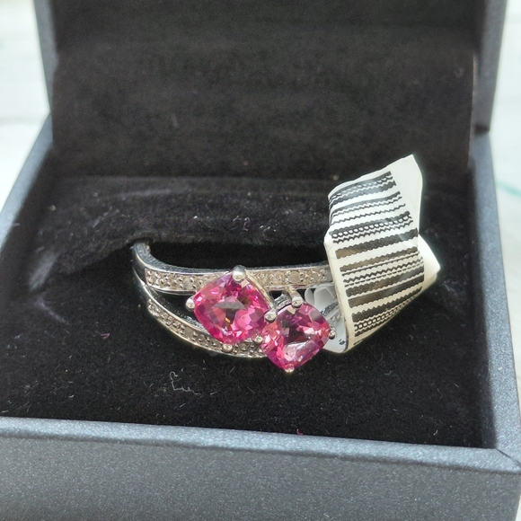 Brand New With Tags And Box - Picture 4 of 5